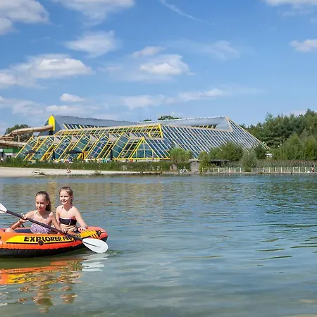 Oostappen Vakantiepark Hengelhoef Nv منتجع Aan de Wolfsberg