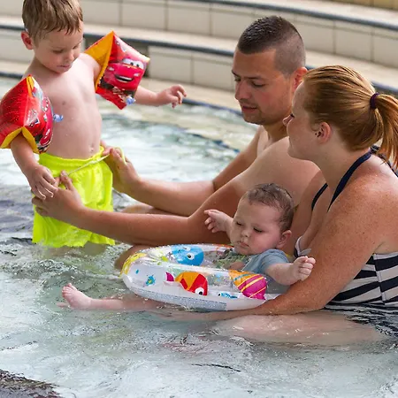 Oostappen Vakantiepark Hengelhoef Nv منتجع